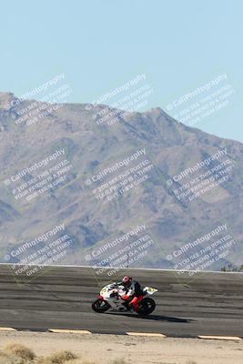 media/Jan-15-2026-Racers Edge (Thu) [[dfebeb70ab]]/3-B Group/Session 2 (Bowl Exit)/